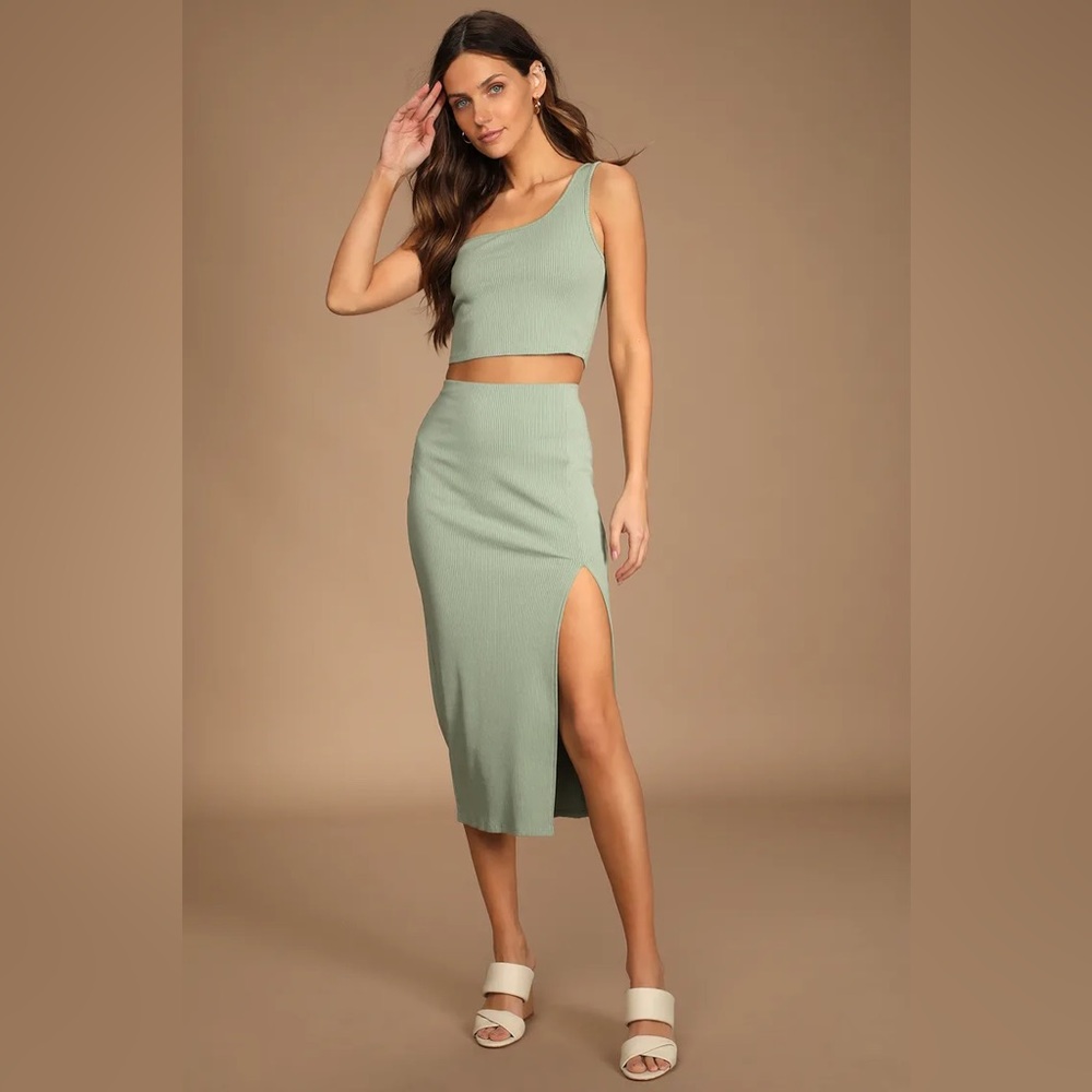 Lulu’s Sage Ribbed One-Shoulder Two-Piece Midi Dress